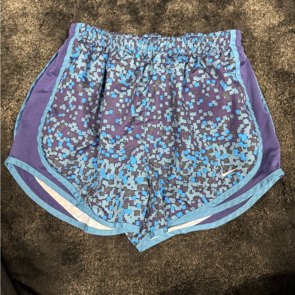 Nike Women's Blue Patterned Shorts